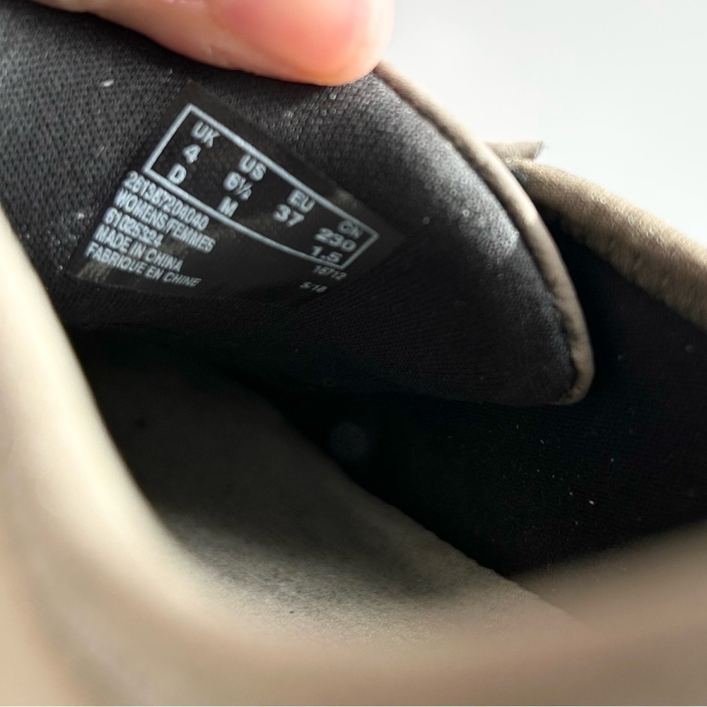 Clarks tan cloudstepper sneakers walking shoes size 6.5 leather - Picture 2 of 6